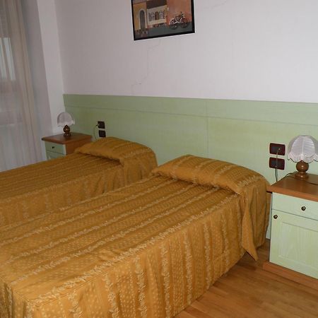 Hotel Ristorante Il Pirata San Vito di Leguzzano ห้อง รูปภาพ