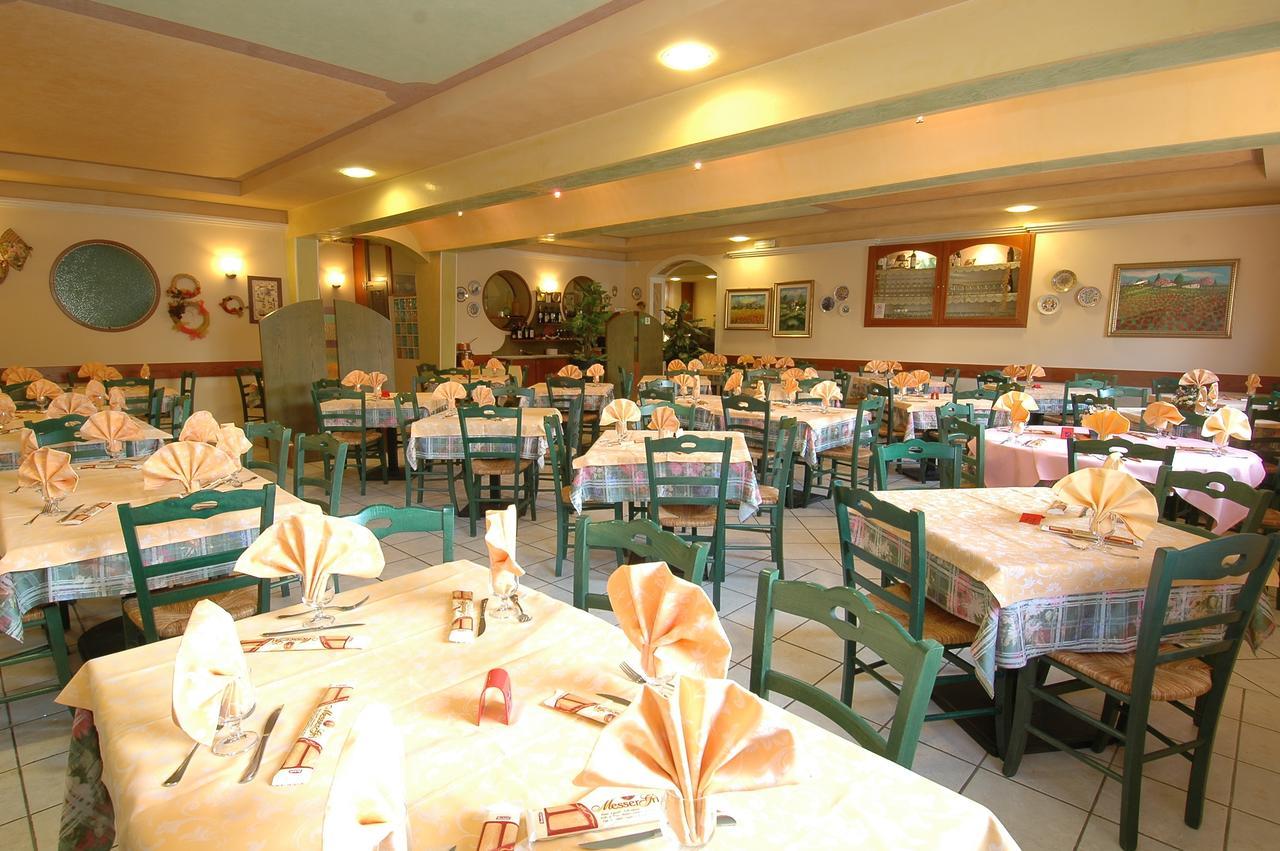 Hotel Ristorante Il Pirata San Vito di Leguzzano ภายนอก รูปภาพ