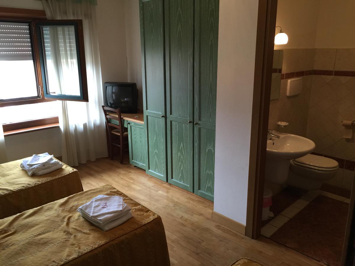 Hotel Ristorante Il Pirata San Vito di Leguzzano ภายนอก รูปภาพ