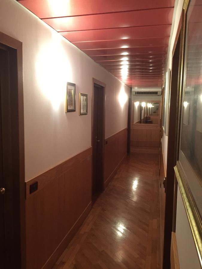 Hotel Ristorante Il Pirata San Vito di Leguzzano ภายนอก รูปภาพ