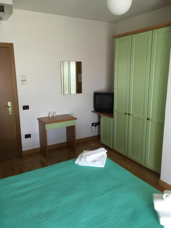 Hotel Ristorante Il Pirata San Vito di Leguzzano ภายนอก รูปภาพ